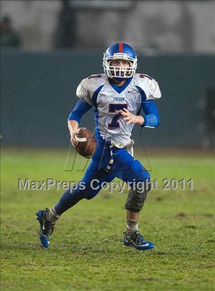 Thumbnail 3 in Serra vs. Folsom (CIF State D2 Final) photogallery.