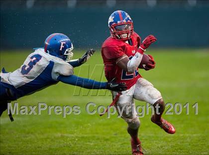 Thumbnail 3 in Serra vs. Folsom (CIF State D2 Final) photogallery.