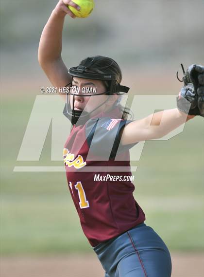 Thumbnail 3 in Esperanza @ Brea Olinda photogallery.