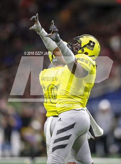 Thumbnail 1 in Army All American Bowl photogallery.