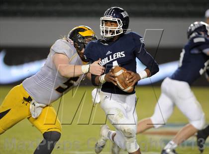 Thumbnail 1 in Del Oro vs. Bakersfield (CIF State D1 Final) photogallery.
