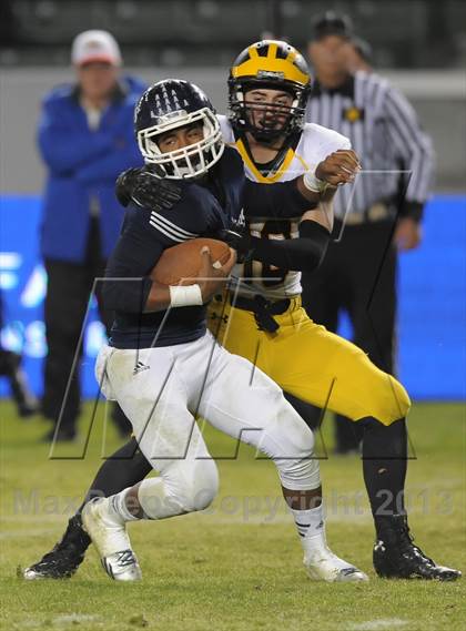 Thumbnail 3 in Del Oro vs. Bakersfield (CIF State D1 Final) photogallery.
