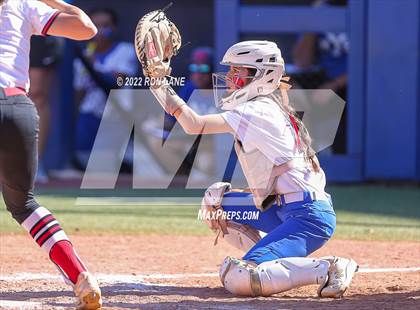 Thumbnail 3 in Moore vs Mustang (OSSAA 6A Round 1 Playoff) photogallery.