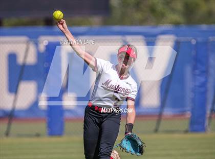 Thumbnail 2 in Moore vs Mustang (OSSAA 6A Round 1 Playoff) photogallery.