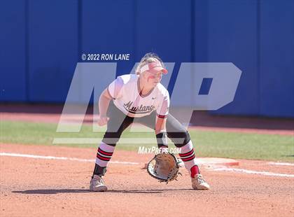 Thumbnail 1 in Moore vs Mustang (OSSAA 6A Round 1 Playoff) photogallery.