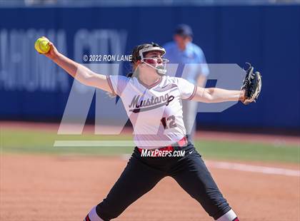Thumbnail 1 in Moore vs Mustang (OSSAA 6A Round 1 Playoff) photogallery.