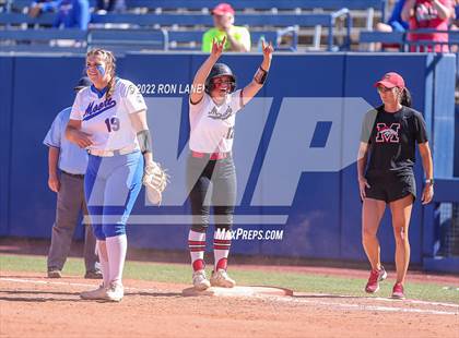 Thumbnail 1 in Moore vs Mustang (OSSAA 6A Round 1 Playoff) photogallery.