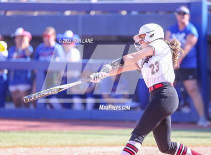 Thumbnail 3 in Moore vs Mustang (OSSAA 6A Round 1 Playoff) photogallery.