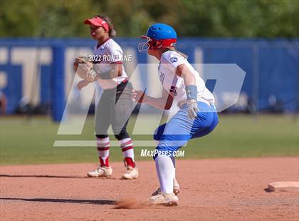 Thumbnail 1 in Moore vs Mustang (OSSAA 6A Round 1 Playoff) photogallery.