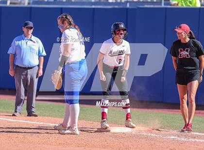 Thumbnail 2 in Moore vs Mustang (OSSAA 6A Round 1 Playoff) photogallery.