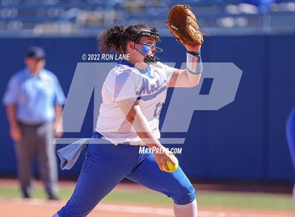 Thumbnail 1 in Moore vs Mustang (OSSAA 6A Round 1 Playoff) photogallery.