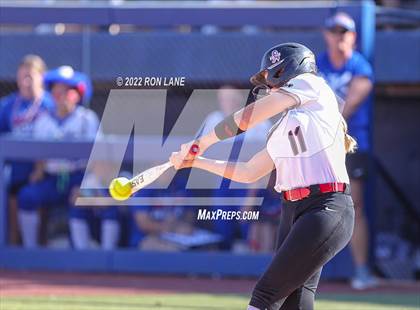 Thumbnail 2 in Moore vs Mustang (OSSAA 6A Round 1 Playoff) photogallery.