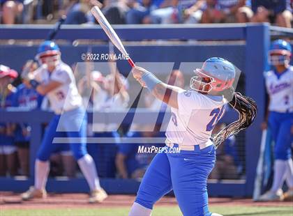 Thumbnail 2 in Moore vs Mustang (OSSAA 6A Round 1 Playoff) photogallery.