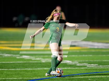 Thumbnail 3 in Harbor vs King City photogallery.
