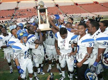 Thumbnail 2 in Crenshaw vs. Carson (CIF LA City Section D1 Final) photogallery.