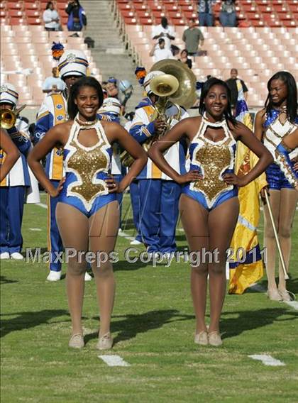 Thumbnail 2 in Crenshaw vs. Carson (CIF LA City Section D1 Final) photogallery.