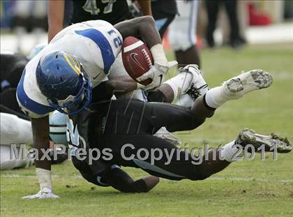 Thumbnail 2 in Crenshaw vs. Carson (CIF LA City Section D1 Final) photogallery.