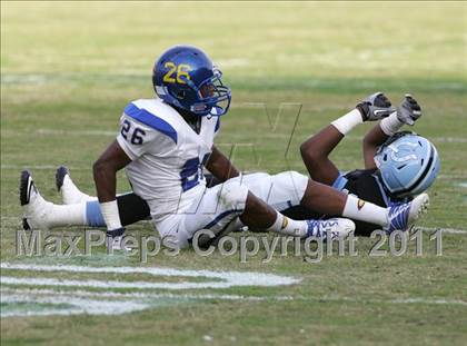 Thumbnail 3 in Crenshaw vs. Carson (CIF LA City Section D1 Final) photogallery.