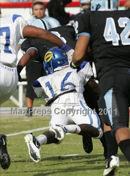 Thumbnail 2 in Crenshaw vs. Carson (CIF LA City Section D1 Final) photogallery.