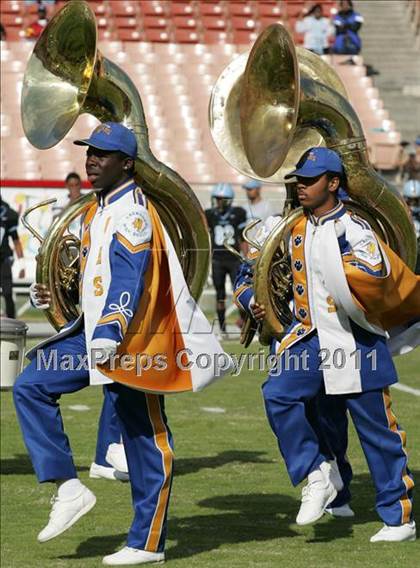 Thumbnail 2 in Crenshaw vs. Carson (CIF LA City Section D1 Final) photogallery.