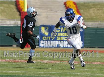 Thumbnail 2 in Crenshaw vs. Carson (CIF LA City Section D1 Final) photogallery.