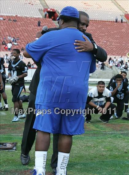 Thumbnail 2 in Crenshaw vs. Carson (CIF LA City Section D1 Final) photogallery.