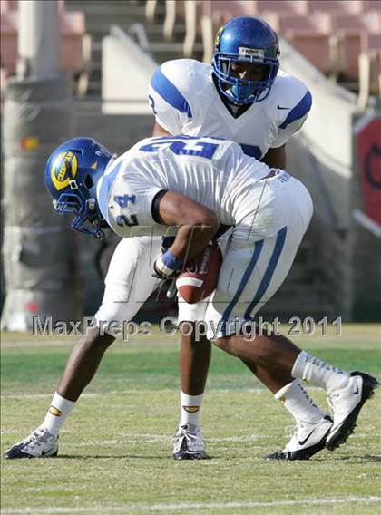 Thumbnail 1 in Crenshaw vs. Carson (CIF LA City Section D1 Final) photogallery.