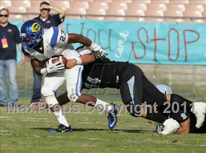 Thumbnail 1 in Crenshaw vs. Carson (CIF LA City Section D1 Final) photogallery.