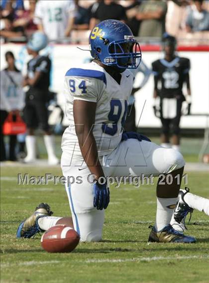 Thumbnail 3 in Crenshaw vs. Carson (CIF LA City Section D1 Final) photogallery.