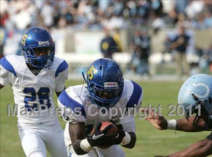 Thumbnail 3 in Crenshaw vs. Carson (CIF LA City Section D1 Final) photogallery.