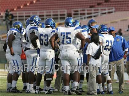 Thumbnail 3 in Crenshaw vs. Carson (CIF LA City Section D1 Final) photogallery.