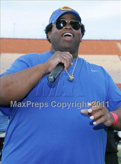 Thumbnail 1 in Crenshaw vs. Carson (CIF LA City Section D1 Final) photogallery.