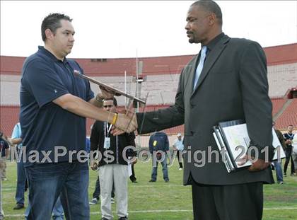Thumbnail 3 in Crenshaw vs. Carson (CIF LA City Section D1 Final) photogallery.