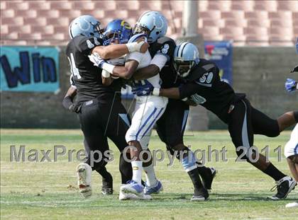 Thumbnail 2 in Crenshaw vs. Carson (CIF LA City Section D1 Final) photogallery.