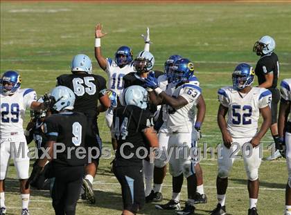 Thumbnail 3 in Crenshaw vs. Carson (CIF LA City Section D1 Final) photogallery.