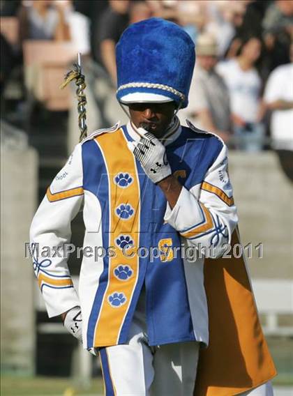 Thumbnail 2 in Crenshaw vs. Carson (CIF LA City Section D1 Final) photogallery.