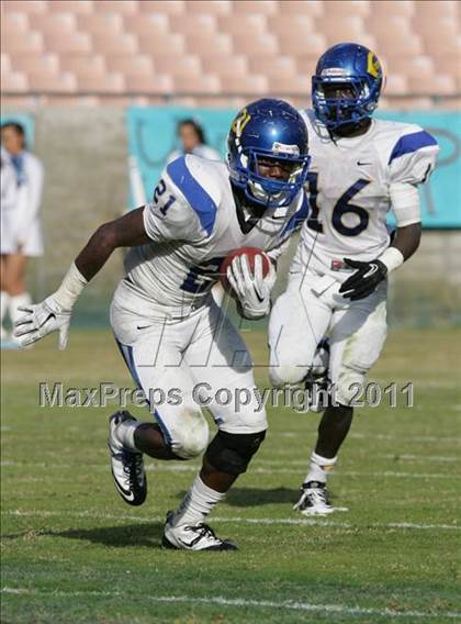 Thumbnail 3 in Crenshaw vs. Carson (CIF LA City Section D1 Final) photogallery.