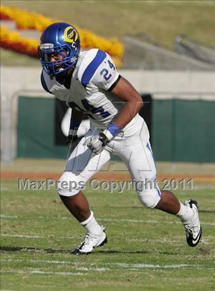 Thumbnail 1 in Crenshaw vs. Carson (CIF LA City Section D1 Final) photogallery.