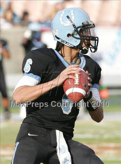 Thumbnail 2 in Crenshaw vs. Carson (CIF LA City Section D1 Final) photogallery.