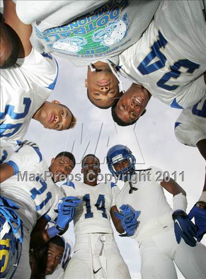 Thumbnail 2 in Crenshaw vs. Carson (CIF LA City Section D1 Final) photogallery.