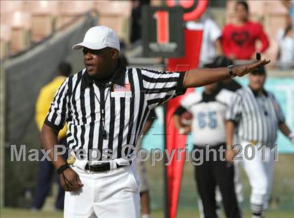 Thumbnail 3 in Crenshaw vs. Carson (CIF LA City Section D1 Final) photogallery.