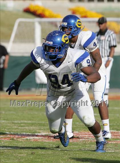 Thumbnail 3 in Crenshaw vs. Carson (CIF LA City Section D1 Final) photogallery.