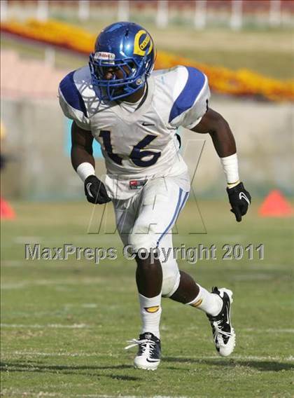 Thumbnail 2 in Crenshaw vs. Carson (CIF LA City Section D1 Final) photogallery.