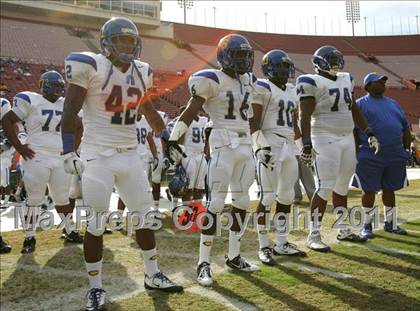 Thumbnail 1 in Crenshaw vs. Carson (CIF LA City Section D1 Final) photogallery.
