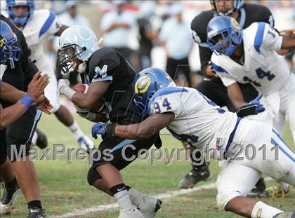 Thumbnail 3 in Crenshaw vs. Carson (CIF LA City Section D1 Final) photogallery.