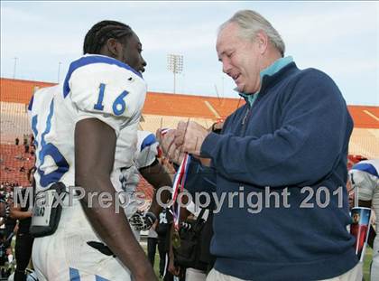 Thumbnail 2 in Crenshaw vs. Carson (CIF LA City Section D1 Final) photogallery.