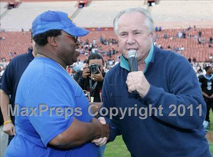 Thumbnail 3 in Crenshaw vs. Carson (CIF LA City Section D1 Final) photogallery.