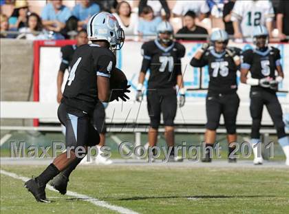 Thumbnail 2 in Crenshaw vs. Carson (CIF LA City Section D1 Final) photogallery.
