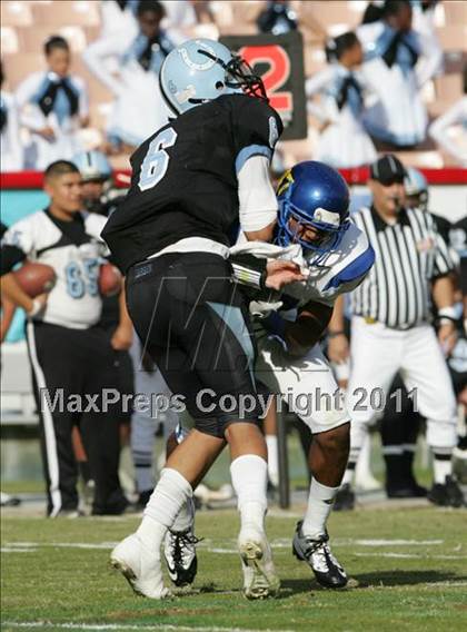 Thumbnail 3 in Crenshaw vs. Carson (CIF LA City Section D1 Final) photogallery.