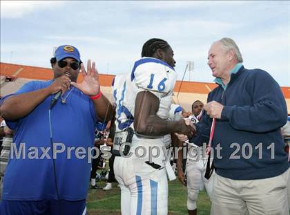 Thumbnail 1 in Crenshaw vs. Carson (CIF LA City Section D1 Final) photogallery.